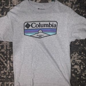 Columbia t-shirt